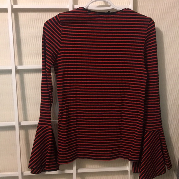 Striped Sweatshirt with flared sleeves - Picture 3 of 4